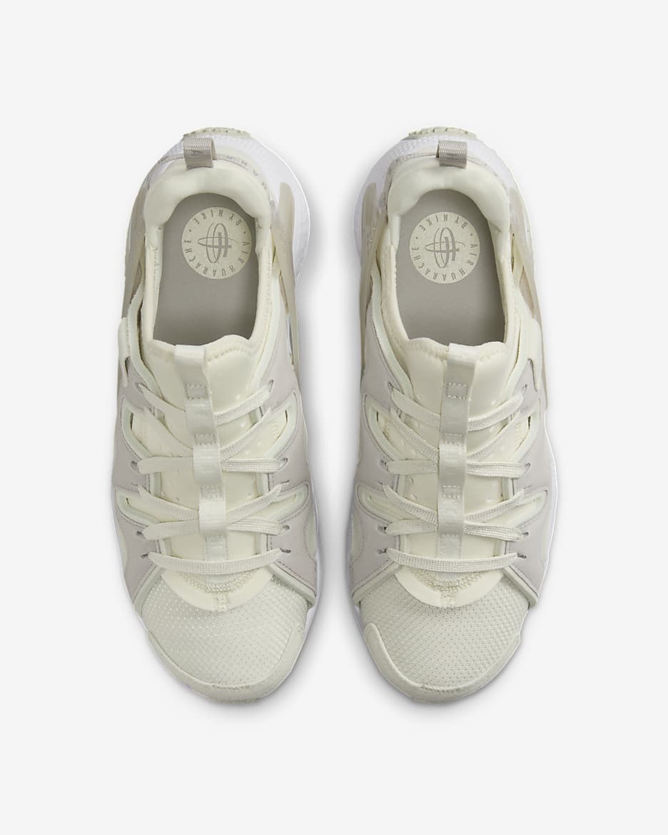 Nike air huarache women's shoe in white best sale